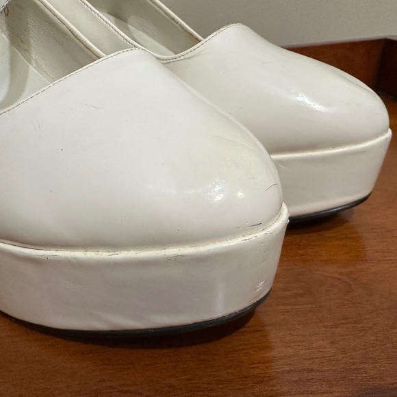 Funtasma Mary Jane Pump, White, Size 10 - Picture 14 of 14
